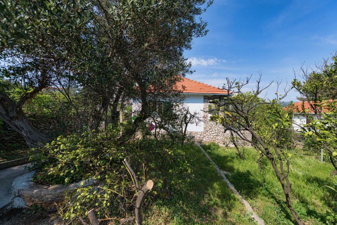 Beach House Lana Slatine Exterior foto