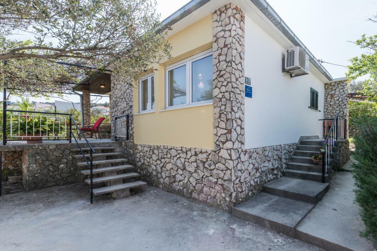Beach House Lana Slatine Exterior foto